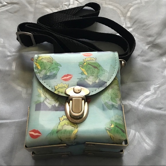 Tiny whimsical Frog Prince bag - Picture 2 of 6